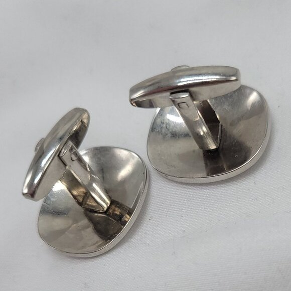 Vintage Silver Tone Leaf Engraved Cufflinks Reflective and Matte Finish .75" - Picture 4 of 7